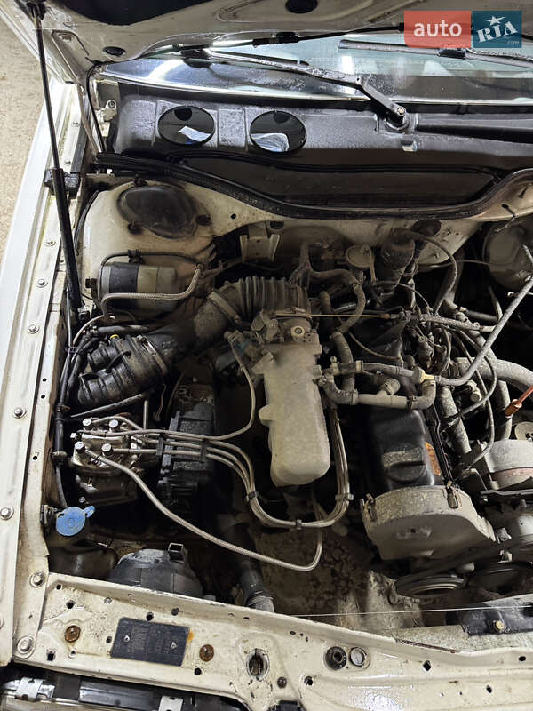 Седан Audi 100 1990 в Чернівцях