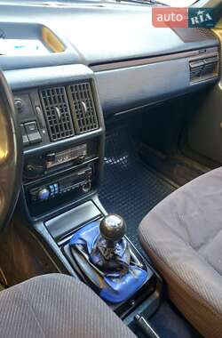 Седан Audi 100 1987 в Бродах