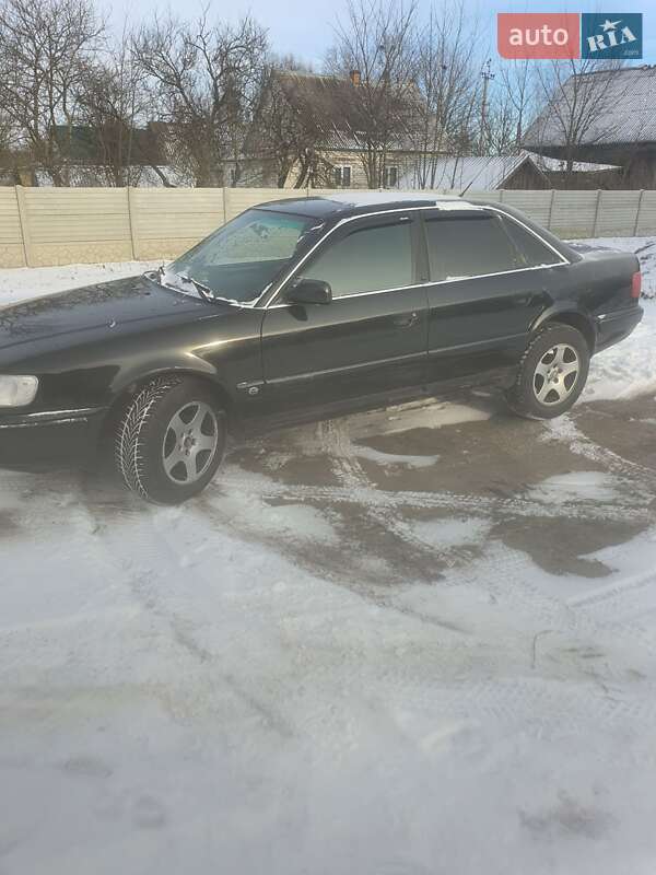 Audi 100 1992 Audi 100 1992