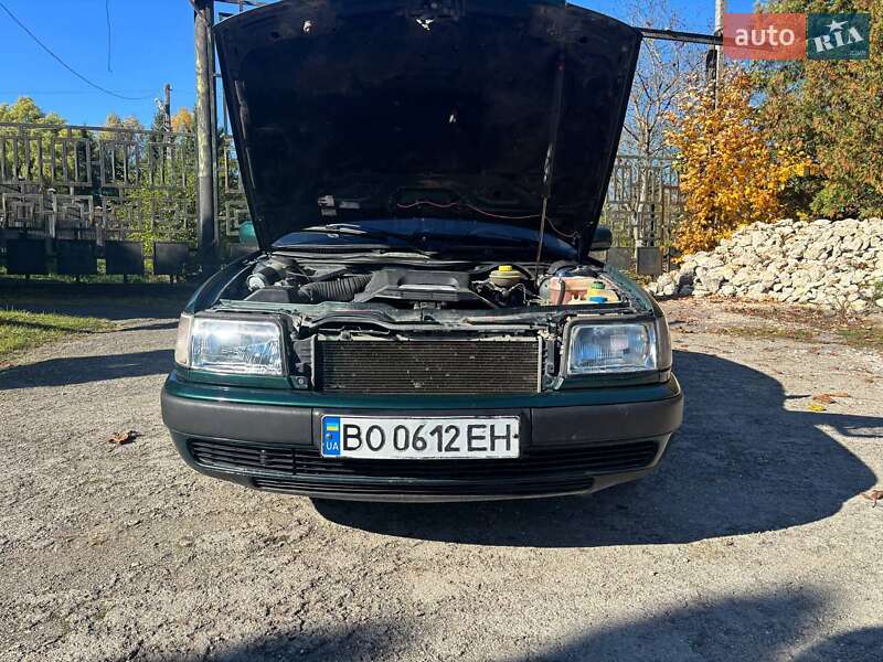 Седан Audi 100 1992 в Скалате
