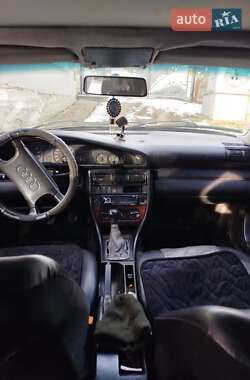 Седан Audi 100 1991 в Черновцах