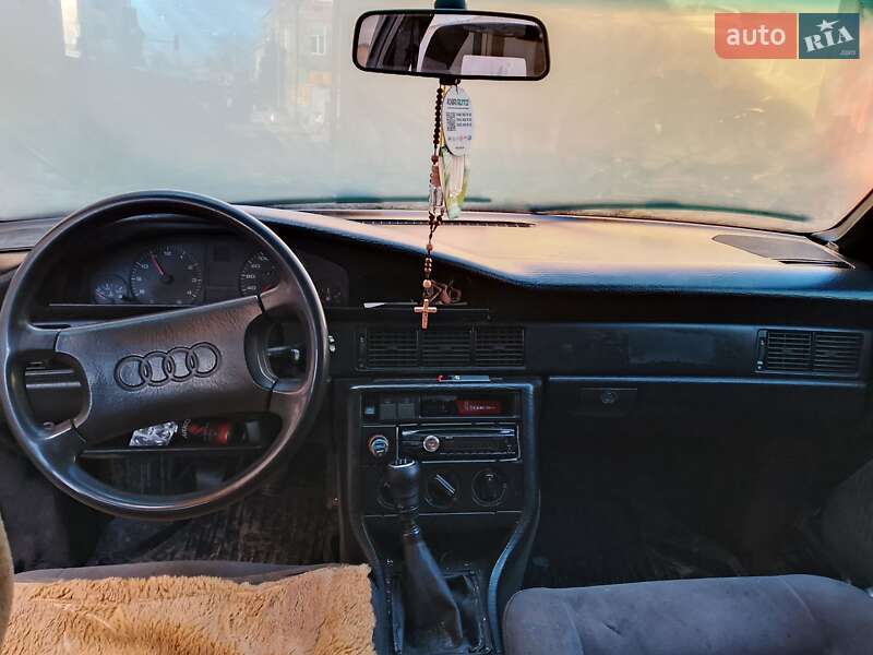 Седан Audi 100 1989 в Самборе