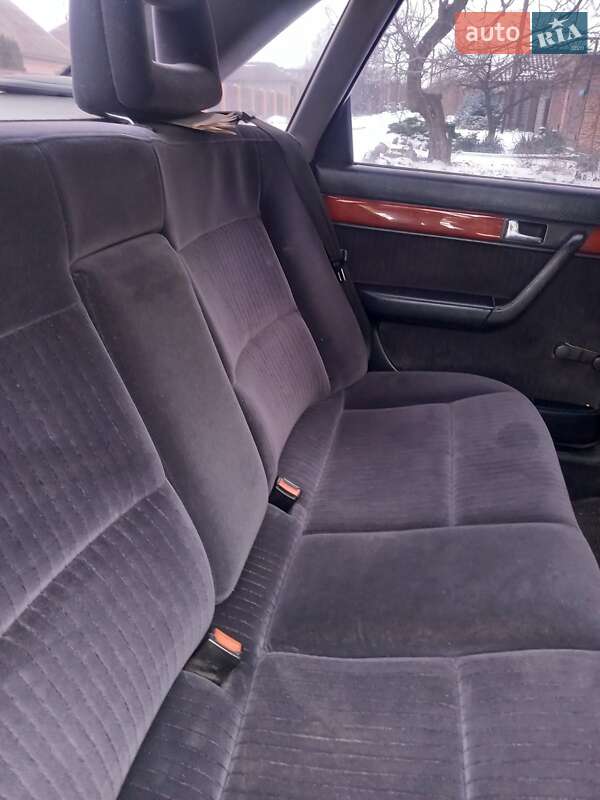 Седан Audi 100 1991 в Никополе