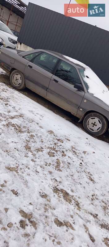 Седан Audi 100 1989 в Коломые