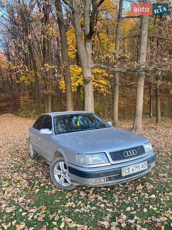 Седан Audi 100 1993 в Черновцах