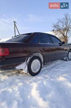 Седан Audi 100 1991 в Остроге