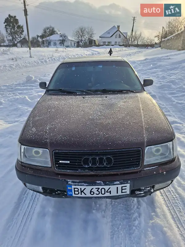 Audi 100