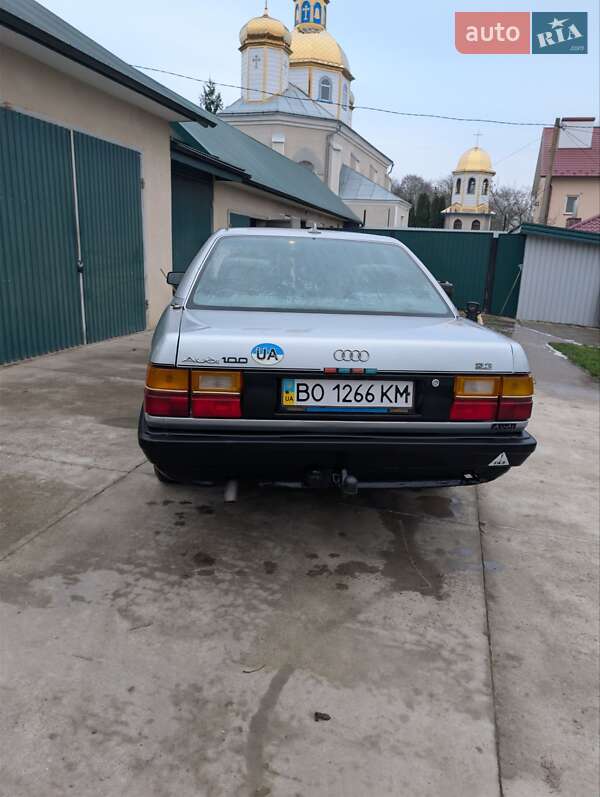 Седан Audi 100 1989 в Чорткове