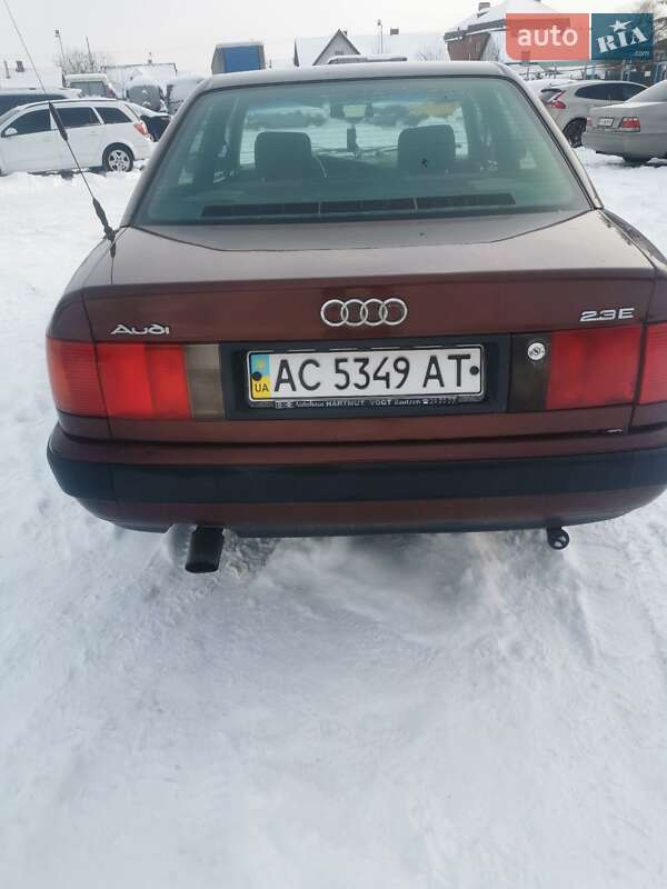 Седан Audi 100 1992 в Владимире