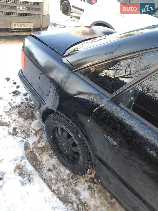 Седан Audi 100 1992 в Киеве