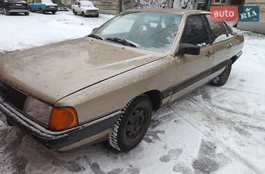 Седан Audi 100 1985 в Черкассах