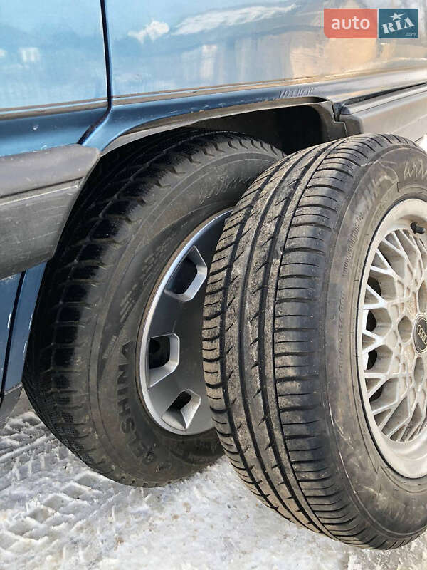 Седан Audi 100 1987 в Кицмани