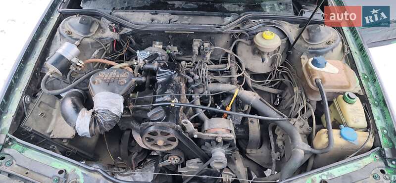 Седан Audi 100 1992 в Глухові