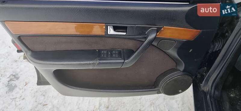 Седан Audi 100 1992 в Глухові