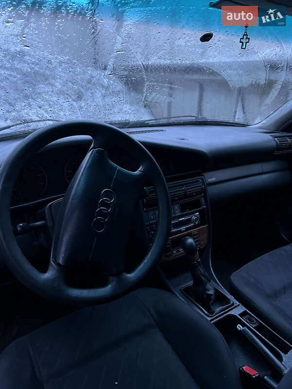 Седан Audi 100 1994 в Пустомытах
