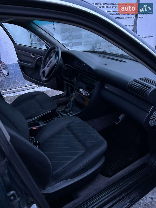 Седан Audi 100 1994 в Пустомытах