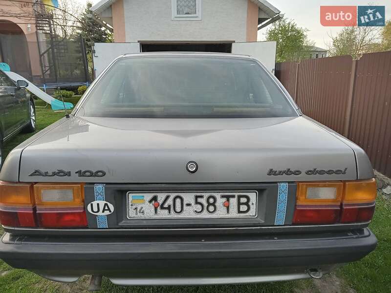 Седан Audi 100 1986 в Дрогобичі