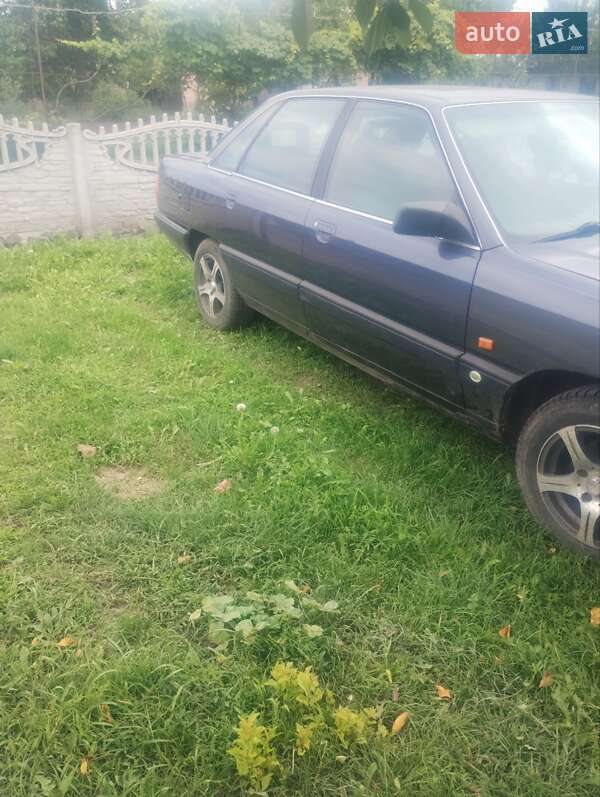 Седан Audi 100 1990 в Дубні