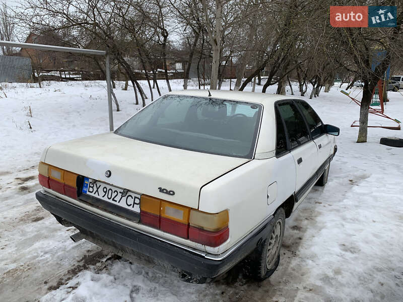 Седан Audi 100 1987 в Каменец-Подольском
