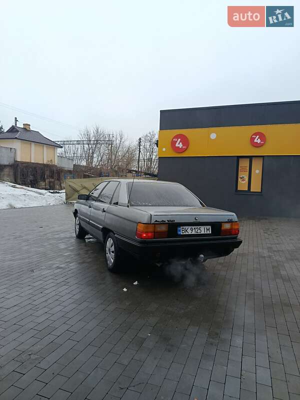Седан Audi 100 1986 в Здолбуніві