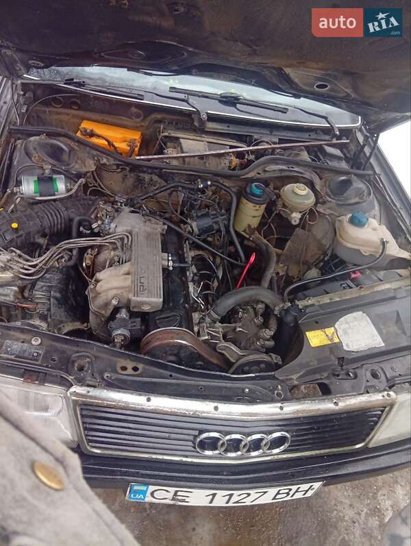 Седан Audi 100 1989 в Черновцах