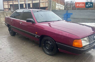 Седан Audi 100 1988 в Черновцах