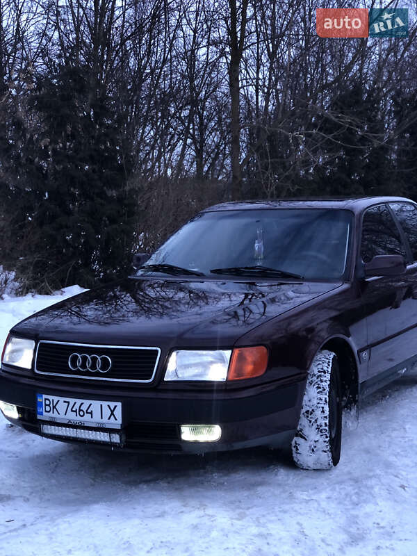 Седан Audi 100 1992 в Ровно