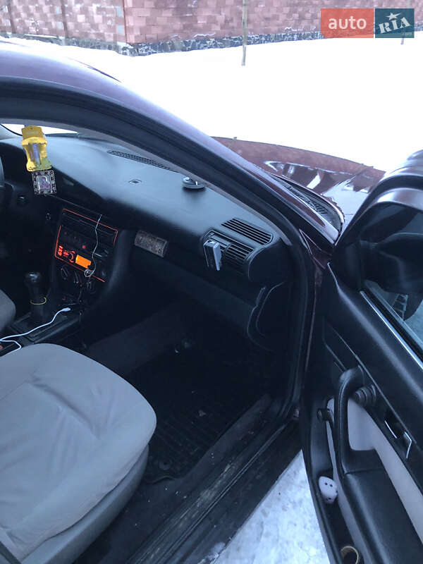 Седан Audi 100 1992 в Ровно