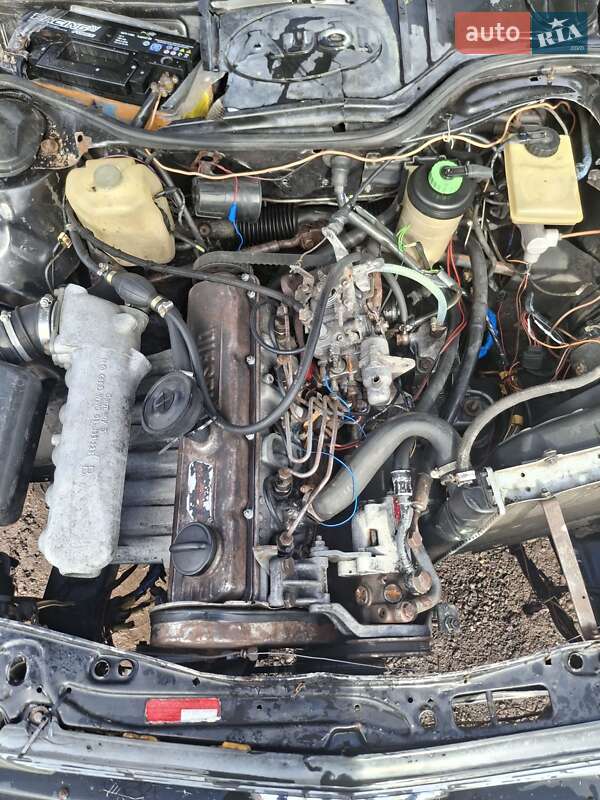 Седан Audi 100 1988 в Иваничах