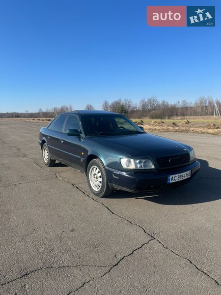Седан Audi 100 1994 в Любешові
