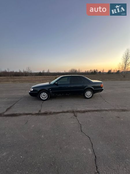 Седан Audi 100 1994 в Любешові