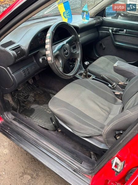 Седан Audi 100 1993 в Зміїві