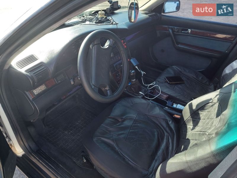 Седан Audi 100 1992 в Кременці