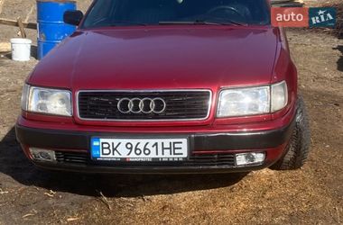 Седан Audi 100 1993 в Сарнах