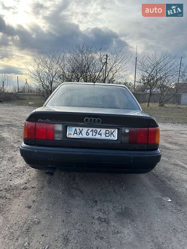 Седан Audi 100 1993 в Богодухове