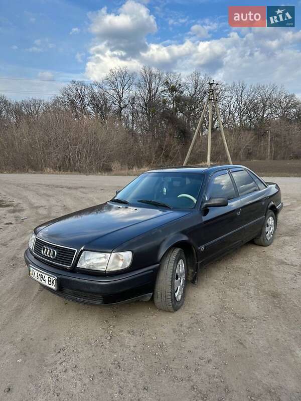 Седан Audi 100 1993 в Богодухове