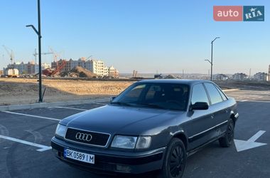 Седан Audi 100 1992 в Ровно
