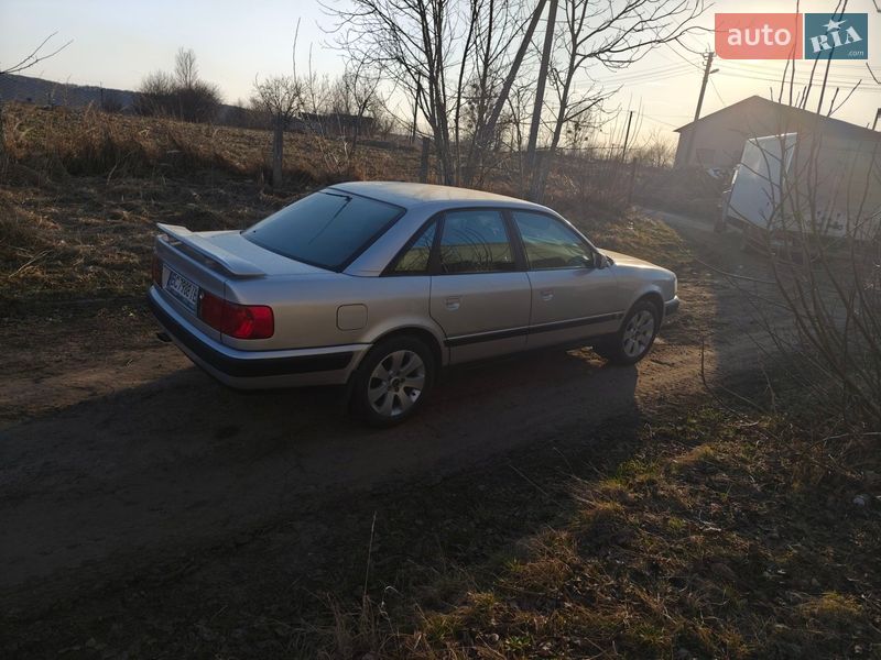 Седан Audi 100 1991 в Львові
