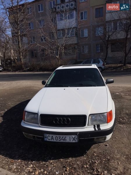 Седан Audi 100 1993 в Черкасах