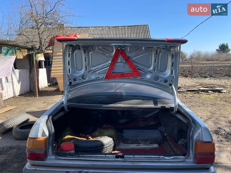 Седан Audi 100 1989 в Ровно
