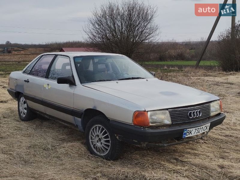 Audi 100 1983