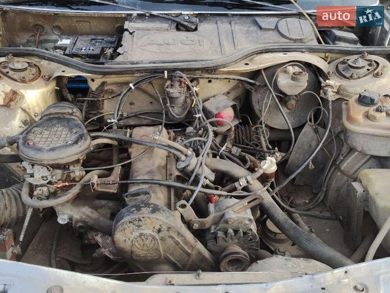 Седан Audi 100 1983 в Ровно