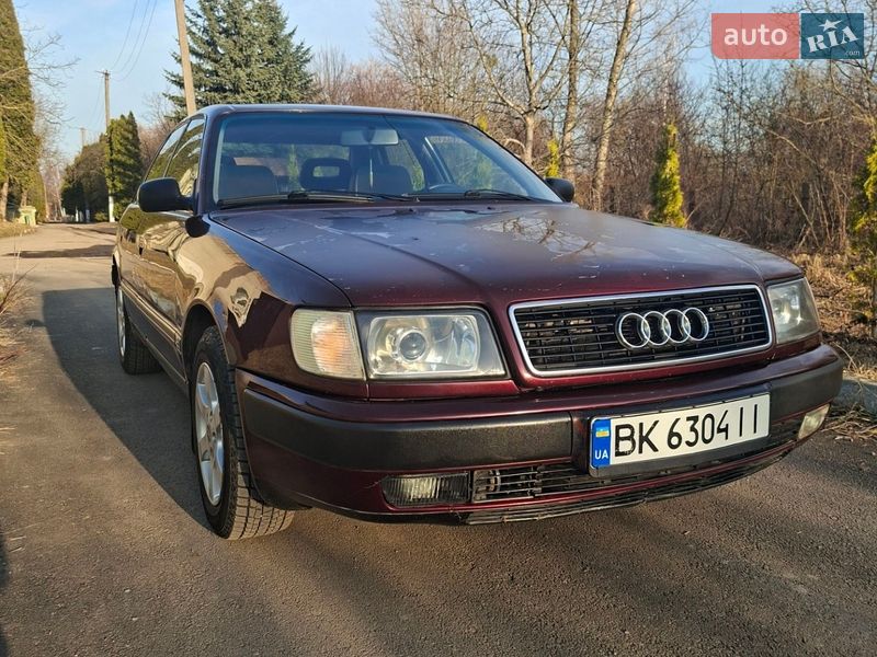 Седан Audi 100 1993 в Ровно