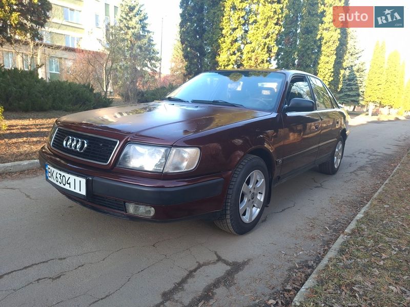 Седан Audi 100 1993 в Ровно