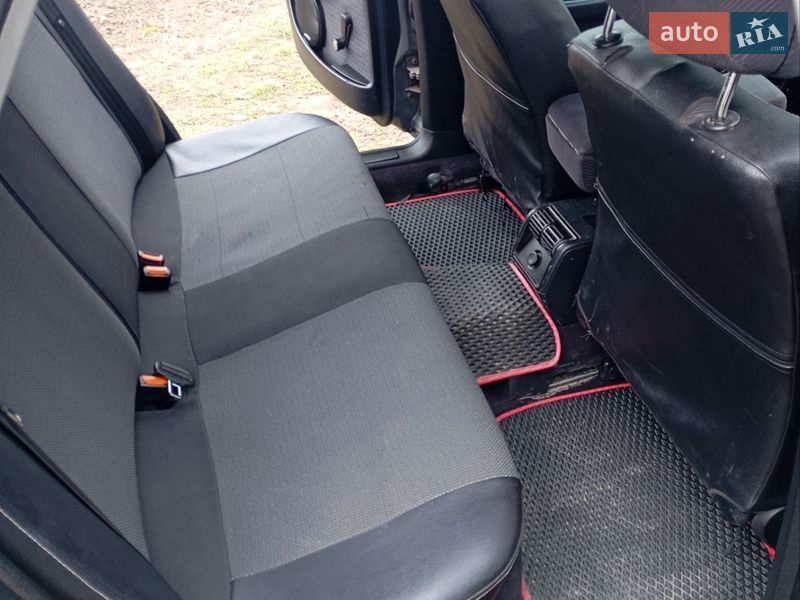 Седан Audi 100 1993 в Бучаче