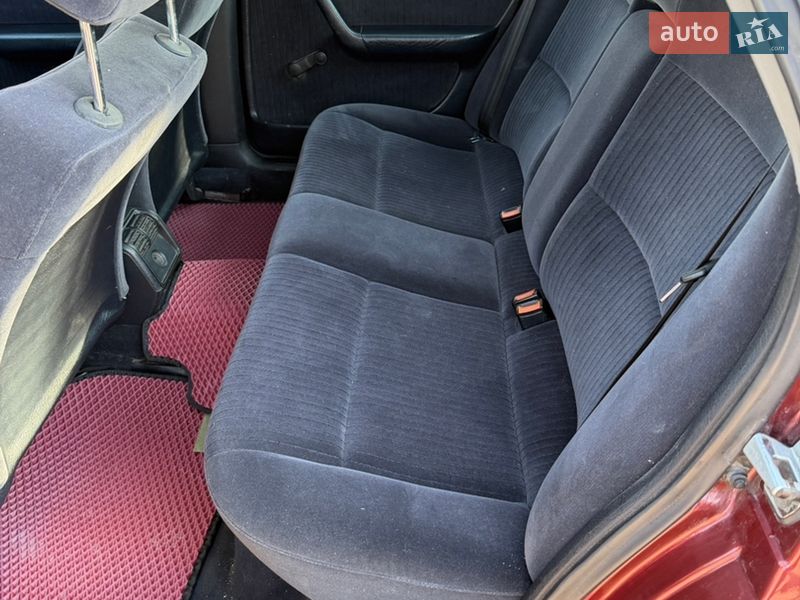 Седан Audi 100 1994 в Днепре