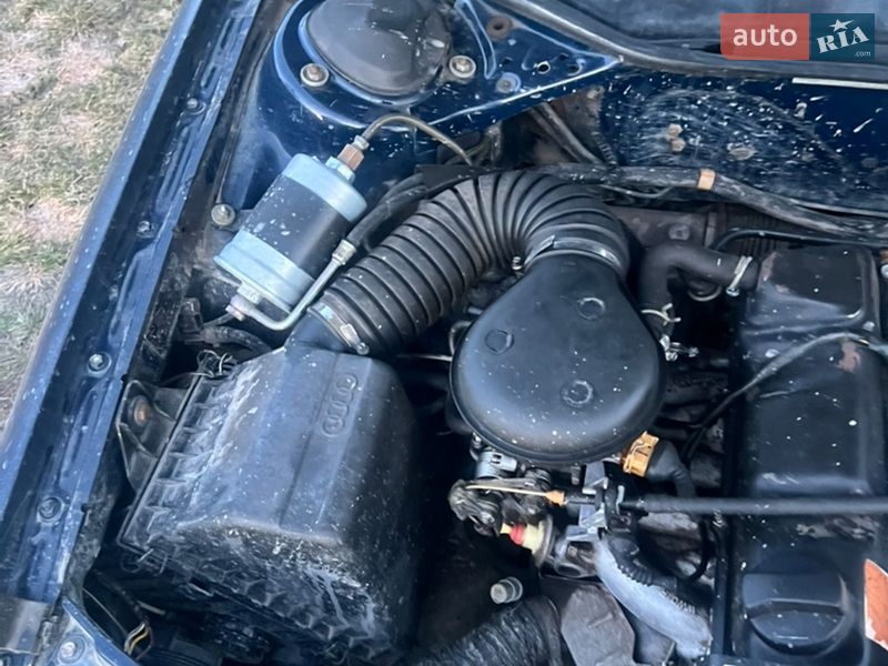 Седан Audi 100 1992 в Кельменцах