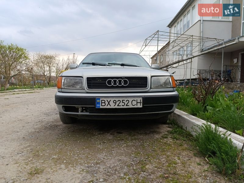 Седан Audi 100 1991 в Новій Ушиці