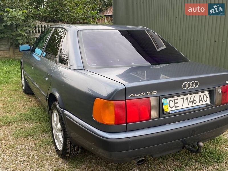 Седан Audi 100 1992 в Неполоковцах