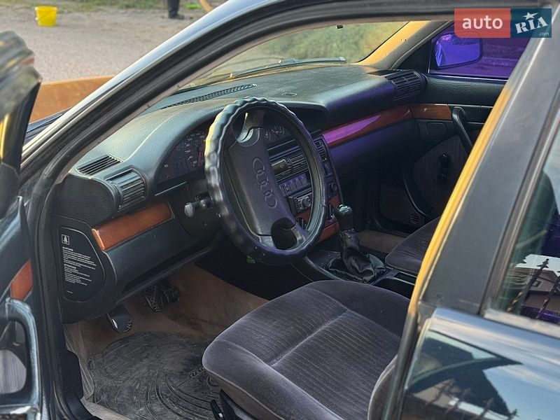 Седан Audi 100 1991 в Жовкві